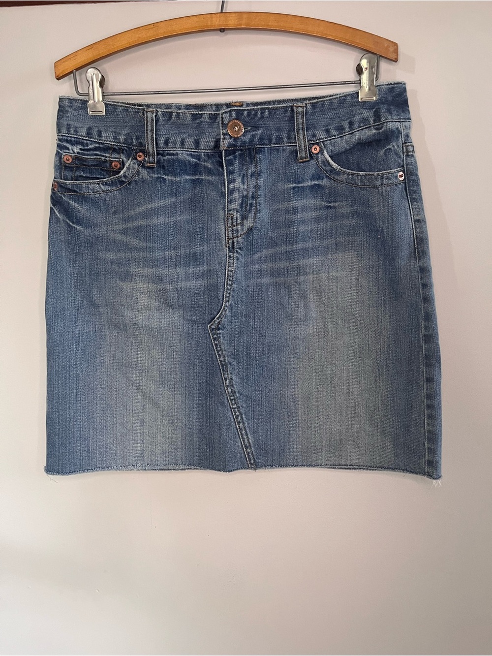 American Eagle Outfitters Denim Mini Skirt Medium Wash Raw Hem Size 10